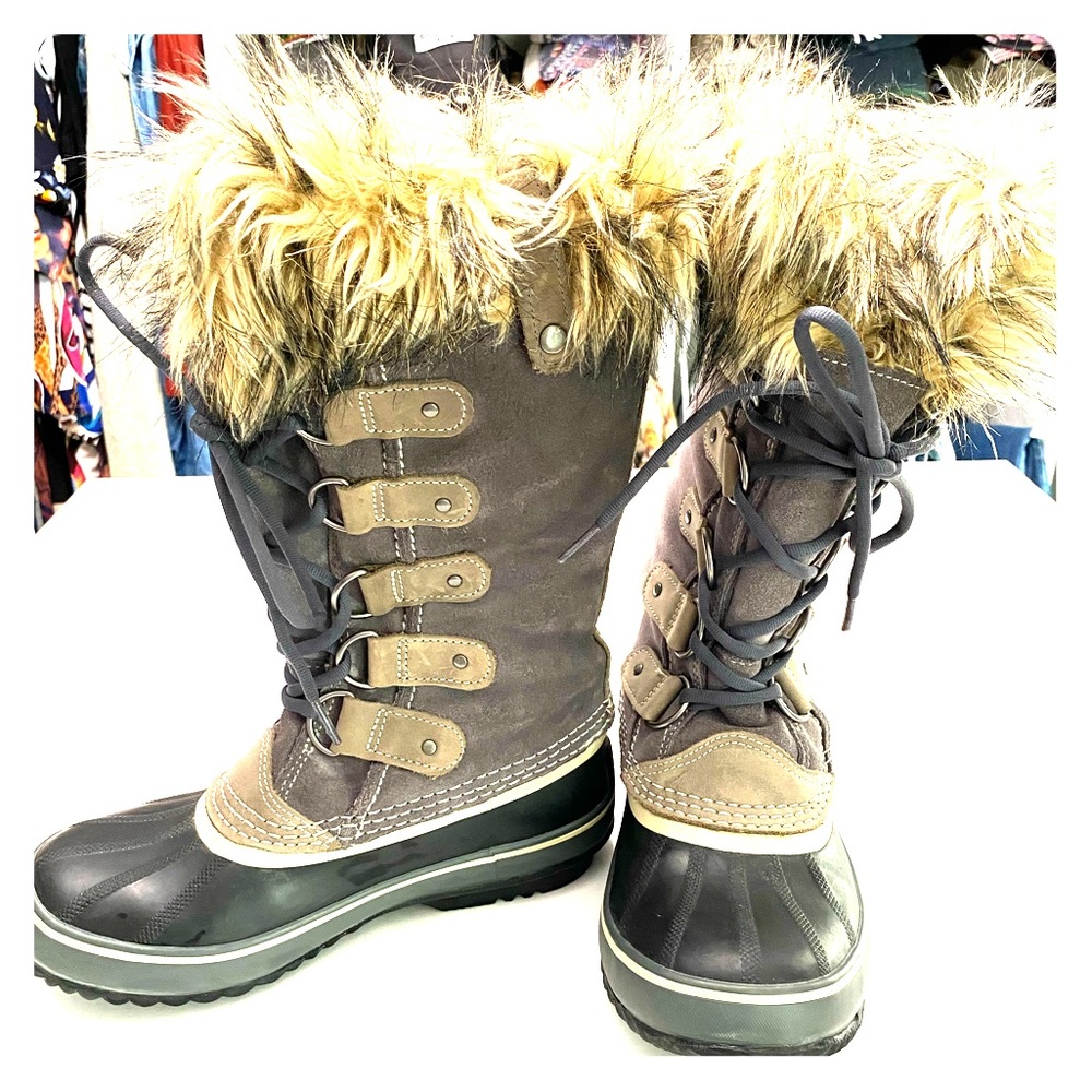 Sorel snow boots Size 7